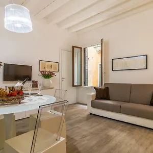 venicevillas-ca-rettore-rialto-prestige.hotelslidodijesolo.com/